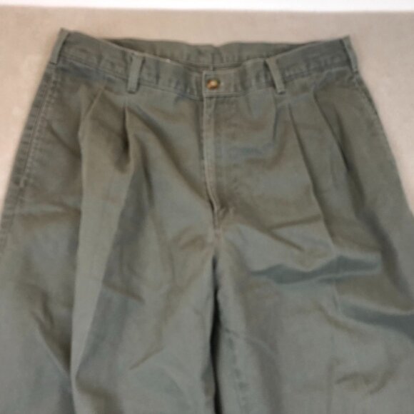 Geoffrey Beene Mens Pants Size 34x32 Pleated Khaki Chino Casual Straight Green - Picture 9 of 12